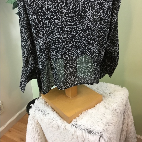 Nine & Co 18W black and gray semi sheer long sleeve button down blouse - Picture 2 of 14